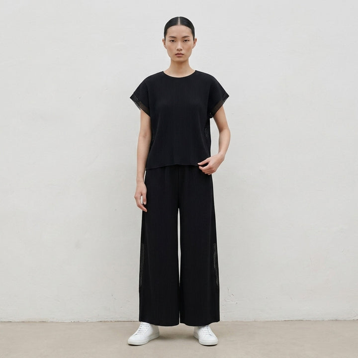 Mesh Pleats | me Issey Miyake | Club21 - lifestyle