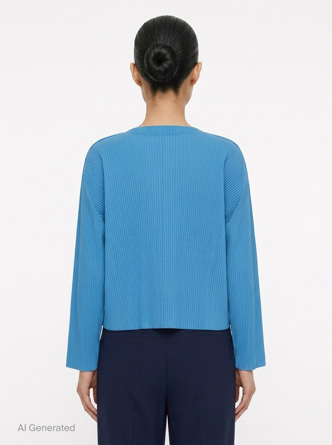 Round Pleats | me Issey Miyake | Club21 - back