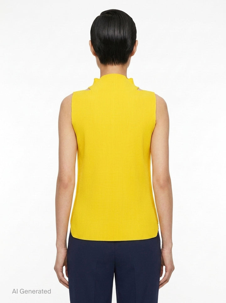 Round Pleats | me Issey Miyake | Club21 - back