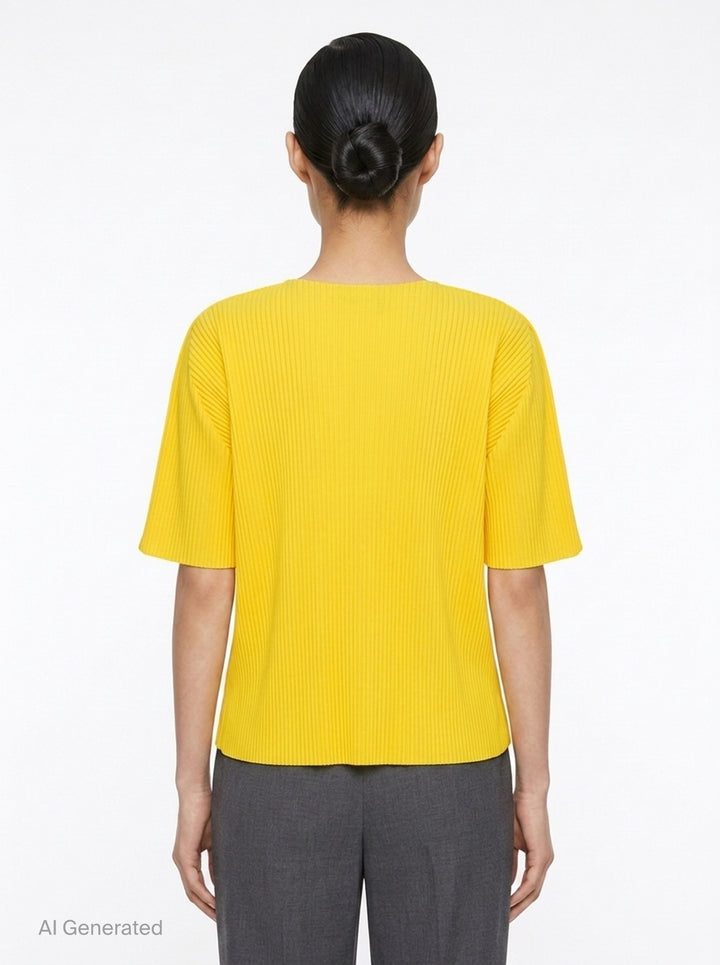 Round Pleats | me Issey Miyake | Club21 - back