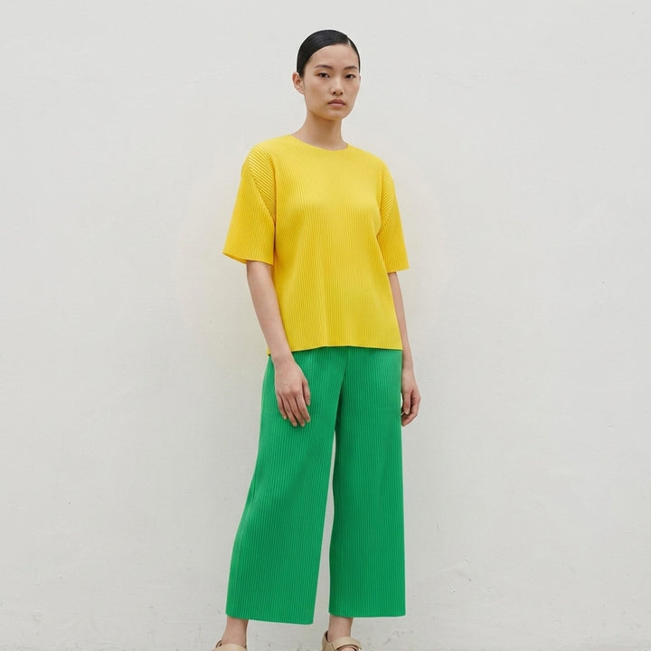 Round Pleats | me Issey Miyake | Club21 - lifestyle
