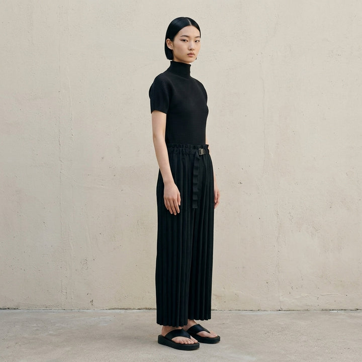 Stretch Pleats High Neck Top | me Issey Miyake | Club21 - lifestyle