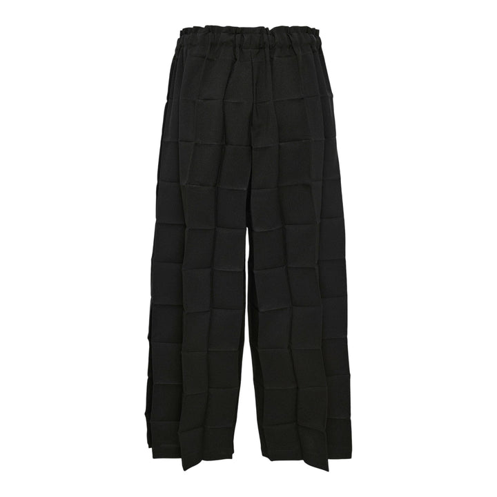 Club21 - me ISSEY MIYAKE - Dice Pleats Bottom Pants - PLEATED PANTS - Black