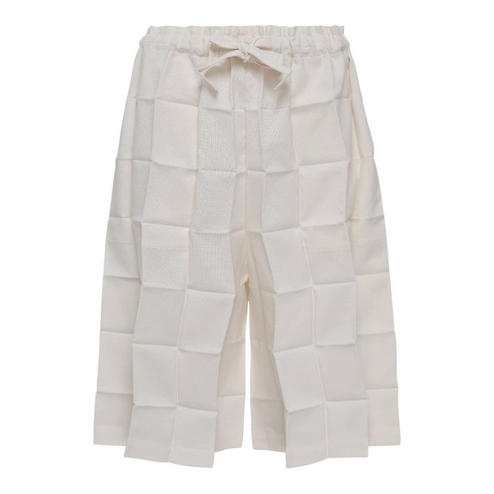 Club21 - me ISSEY MIYAKE - Dice Pleats Bottom Shorts - PLEATED SHORTS - White