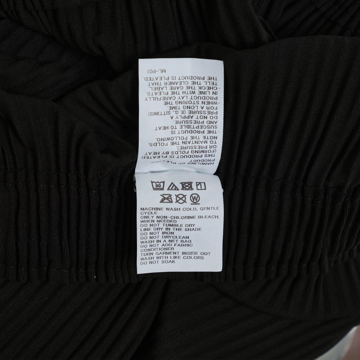 Club21 - me ISSEY MIYAKE - Fine Knit Pleats Blk Wid Pants - PLEATED PANTS - Black