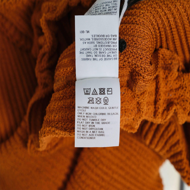 Club21 - me ISSEY MIYAKE - Fuwa Fuwa Mesh Pleats Pants - PLEATED PANTS - Amber