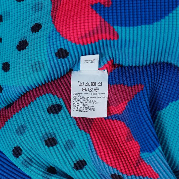 Club21 - me ISSEY MIYAKE - Grow Short Sleeve Round Neck Top - PLEATED TOPS - Turquoise-Hued