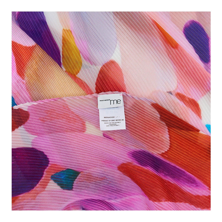 Club21 - me ISSEY MIYAKE - Sea Glass Pleats Stole - SCARVES - Pink-Hued
