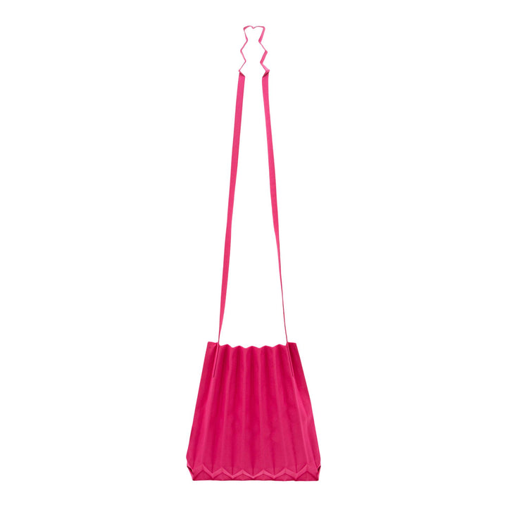 me ISSEY MIYAKE TRUNK PLEATS Bag 12 Cross Body Magenta 4
