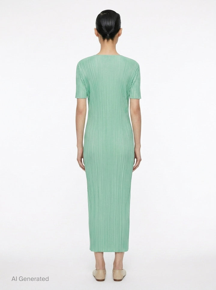 Monthly Colors : August | Pleats Please Issey Miyake | Club21 - back