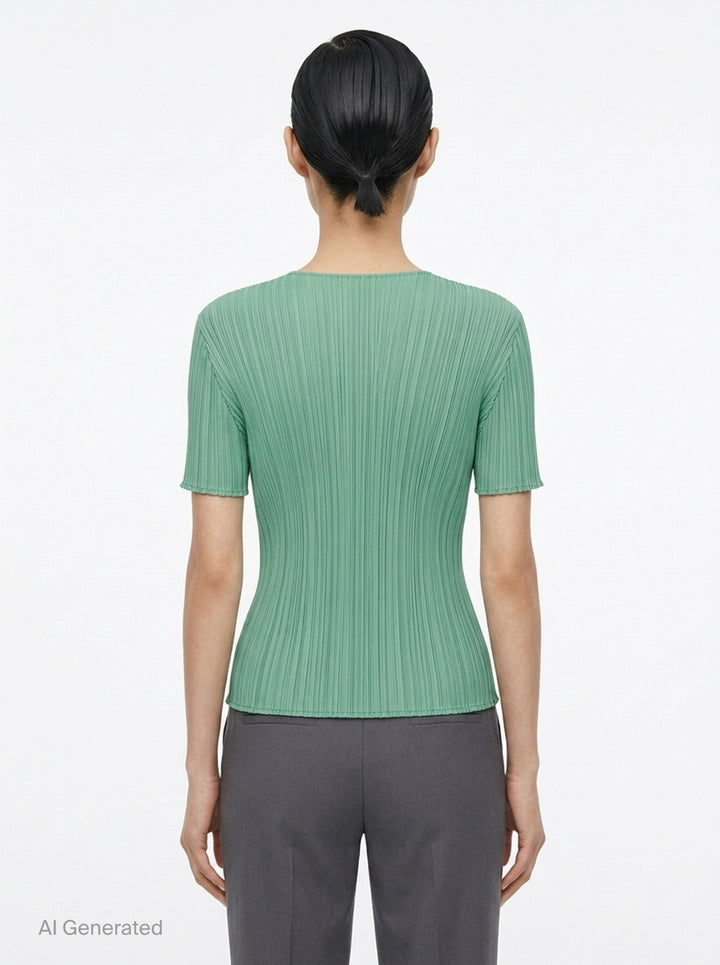 Monthly Colors : August | Pleats Please Issey Miyake | Club21 - back