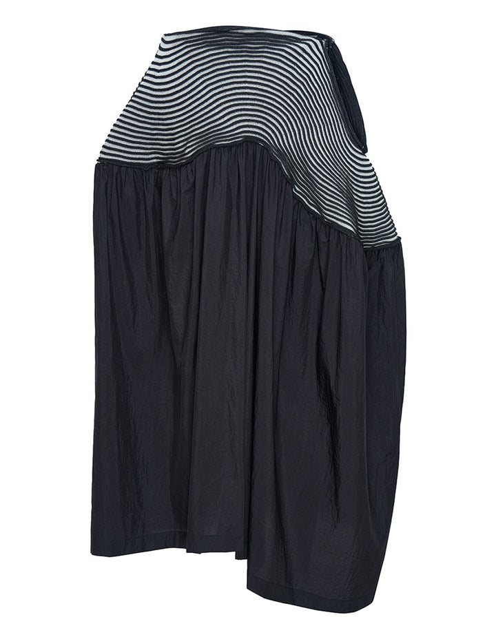 Issey Miyake-Winding Solid Long Skirt-Black-2